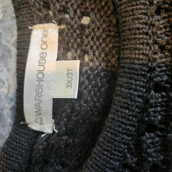 Women's Black 3X Knit Cold Shoulder Sweater - Picture 2 of 2